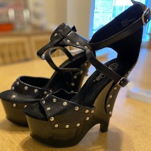 Pleaser Black Ankle Strap Stud Wedge, Size 8 (style BEAU-613)